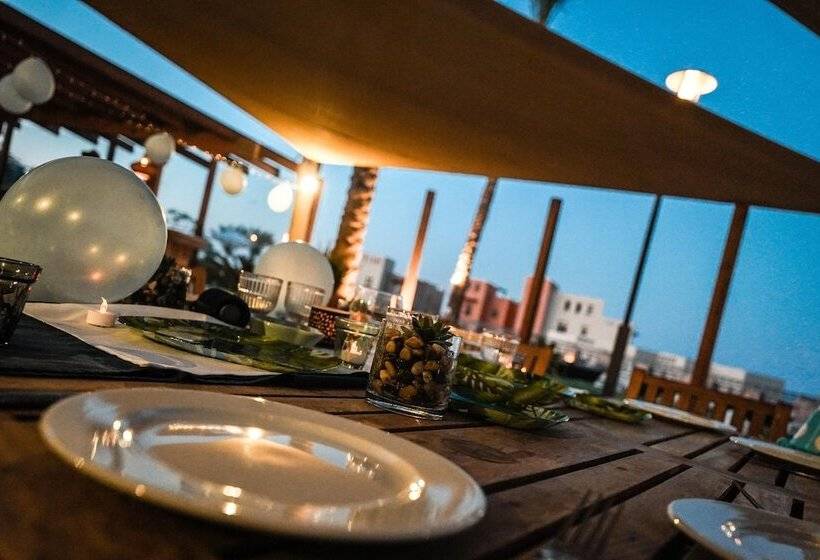 Azzurra Sahl Hasheesh