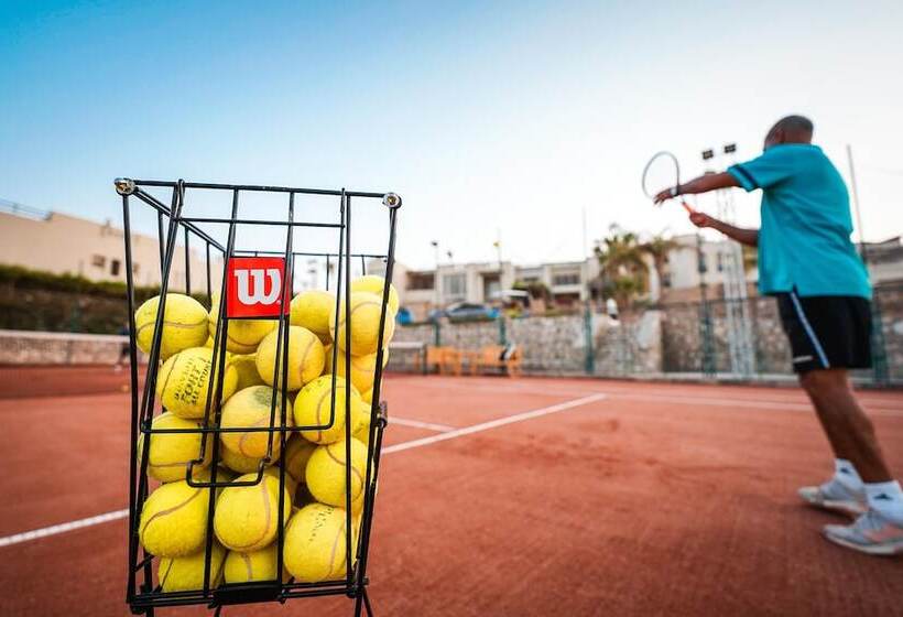 Azzurra Sahl Hasheesh