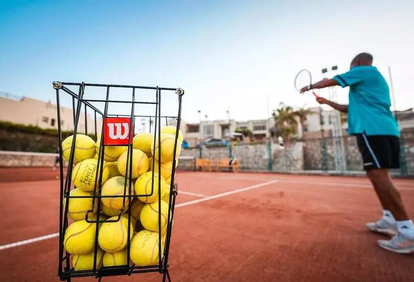 Azzurra Sahl Hasheesh