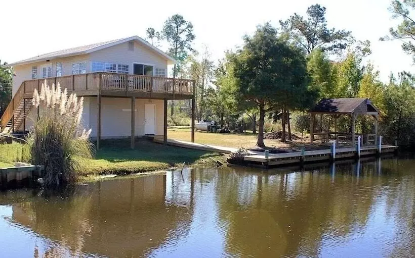 住宿加早餐  Carroll House Cottages