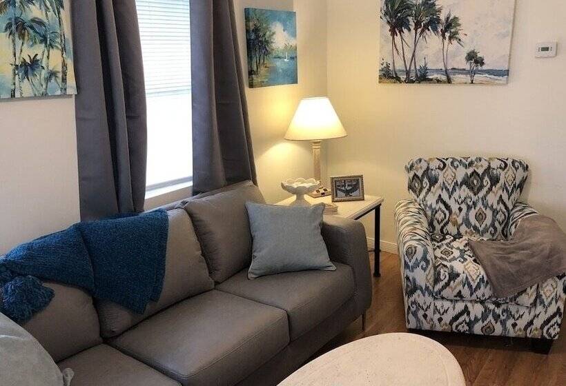 Bed and Breakfast Carroll House Cottages