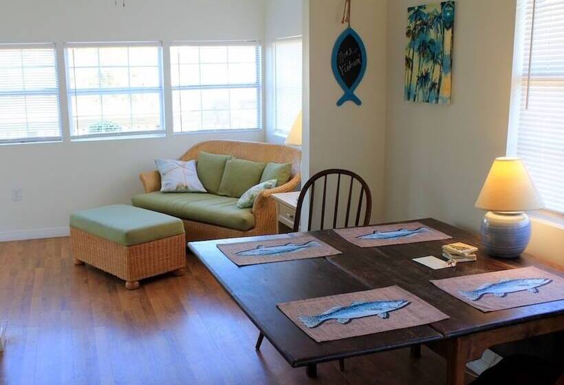 Bed and Breakfast Carroll House Cottages