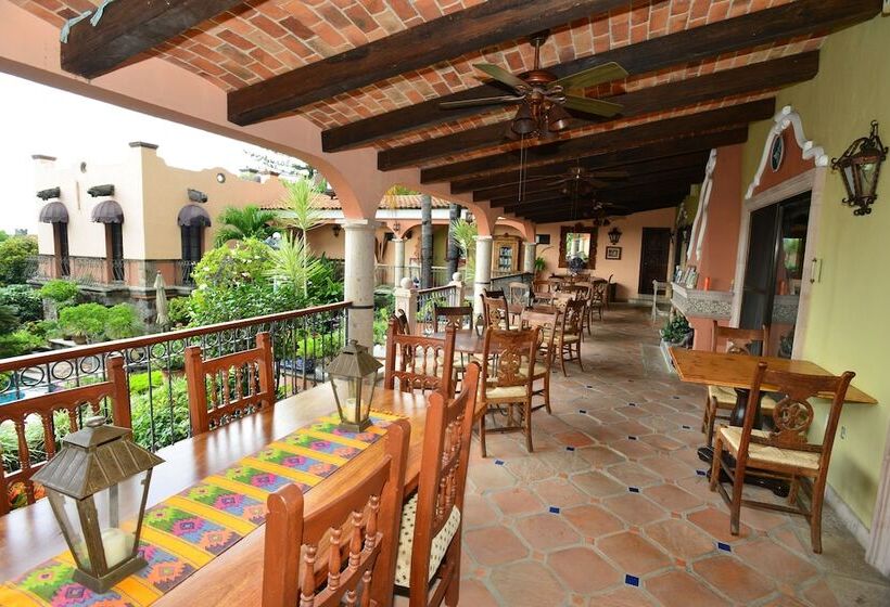 Bed and Breakfast Casa Tres Leones