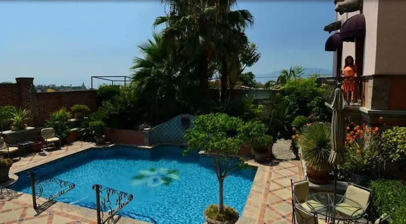 مبيت وإفطار Casa Tres Leones