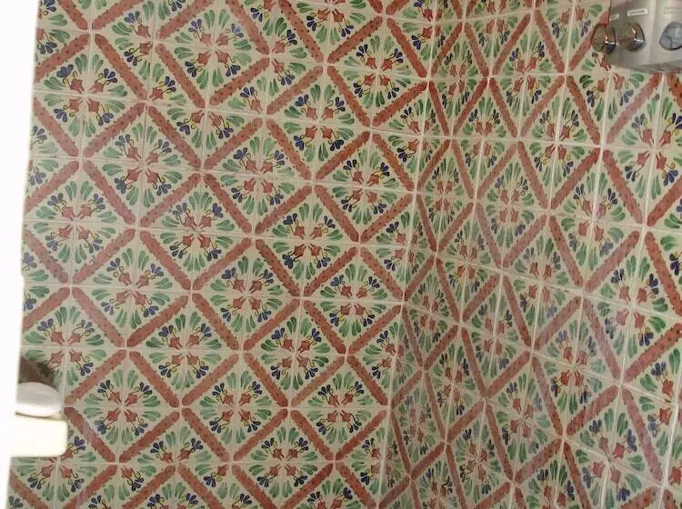 مبيت وإفطار Casa Tres Leones