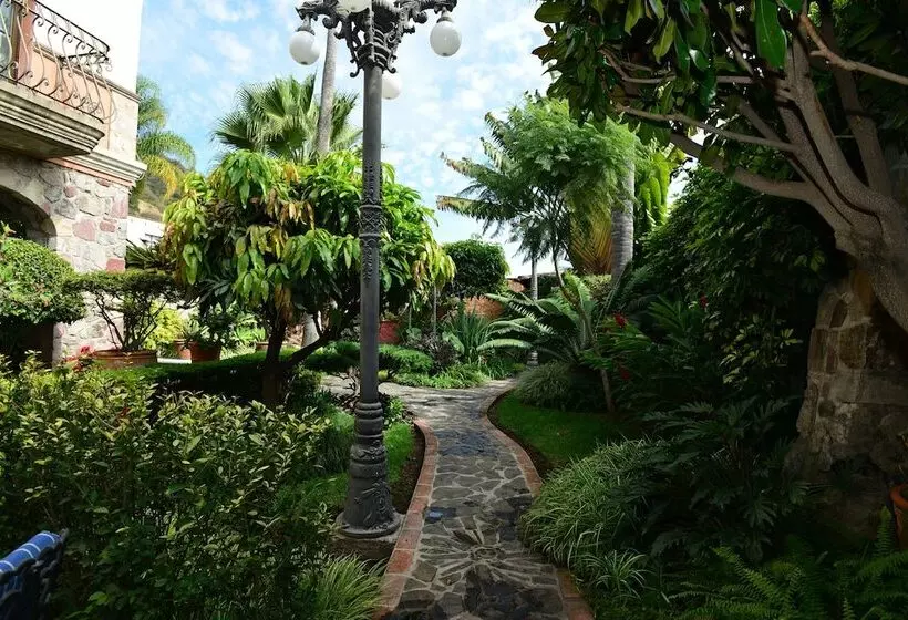 مبيت وإفطار Casa Tres Leones