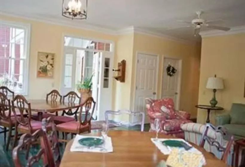 ベッドアンドブレックファースト Green Tree Inn