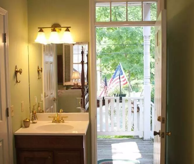 ベッドアンドブレックファースト Green Tree Inn