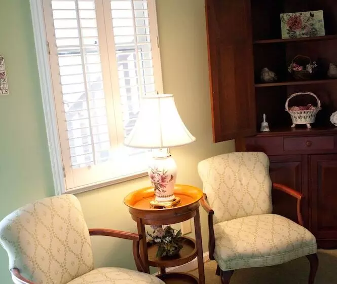 ベッドアンドブレックファースト Green Tree Inn