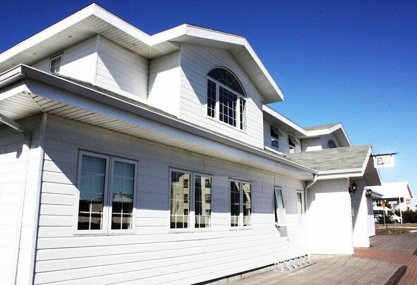 تختخواب و صبحانه Nupan Deluxe