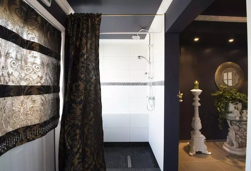 Bed and Breakfast Nupan Deluxe