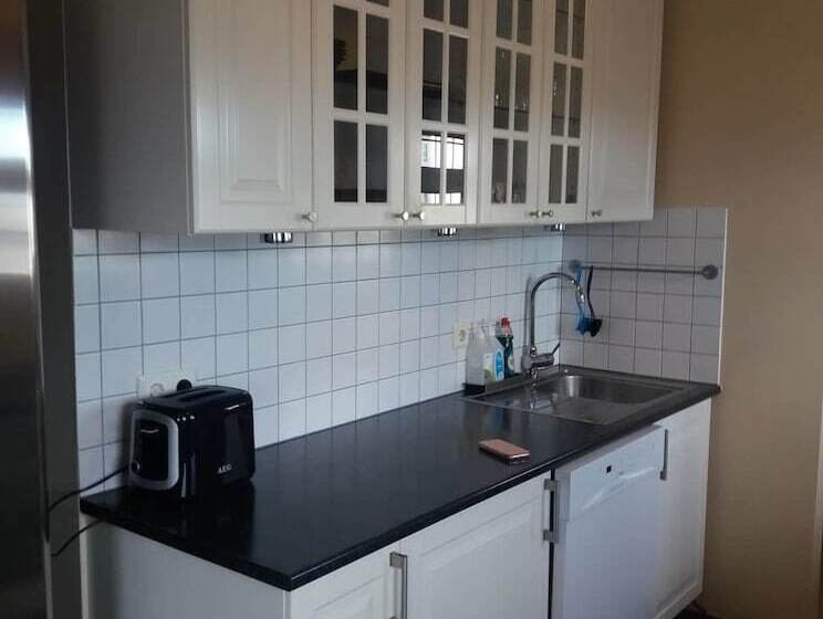 تختخواب و صبحانه Nupan Deluxe