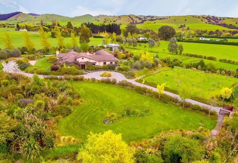 住宿加早餐 The Summit Lodge