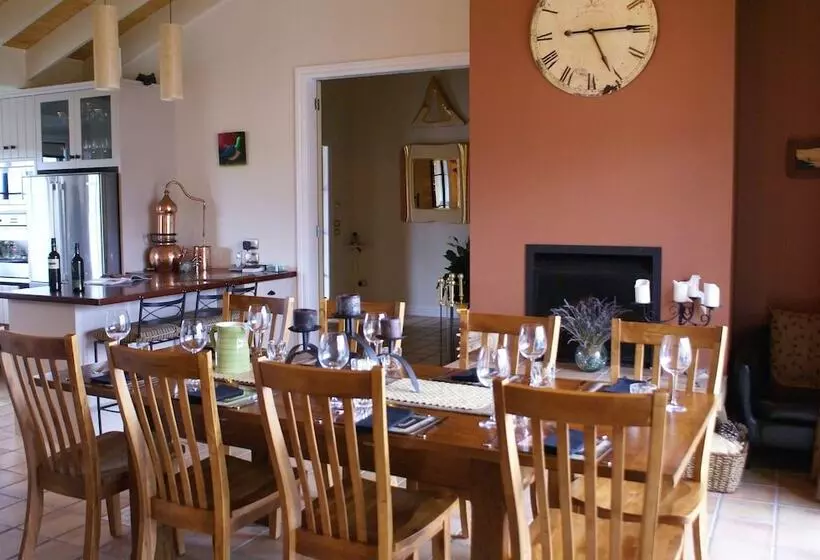 住宿加早餐 The Summit Lodge