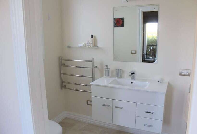 Bed and Breakfast The Summit Lodge