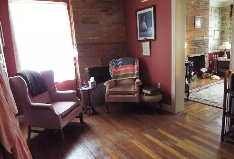 민박 The Tillie Pierce House Inn