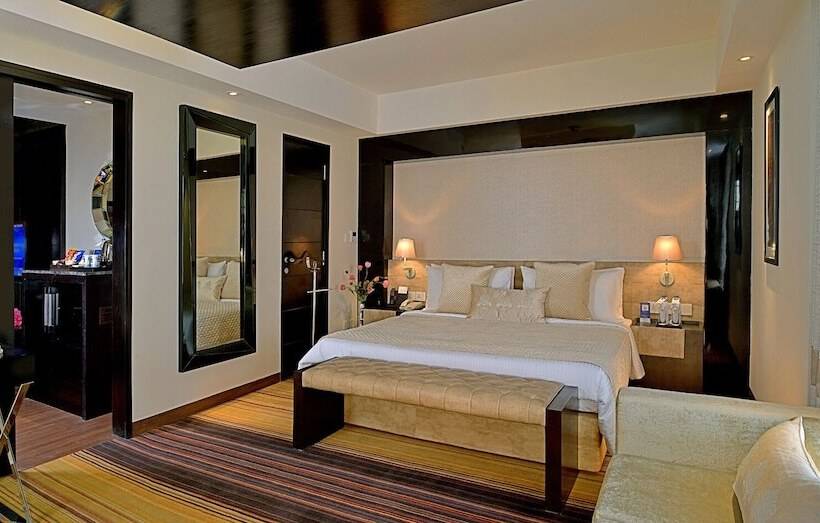 Fortune District Centre, Ghaziabad   Member Itc Hotels  Group