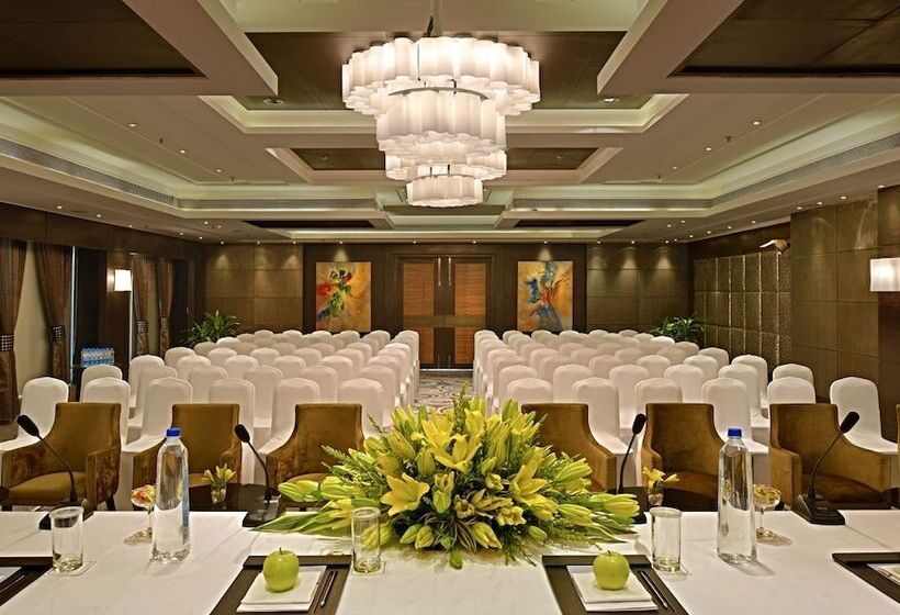 Fortune District Centre, Ghaziabad   Member Itc Hotels  Group