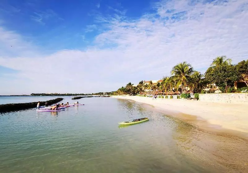 בית מלון כפרי Aventuras Club