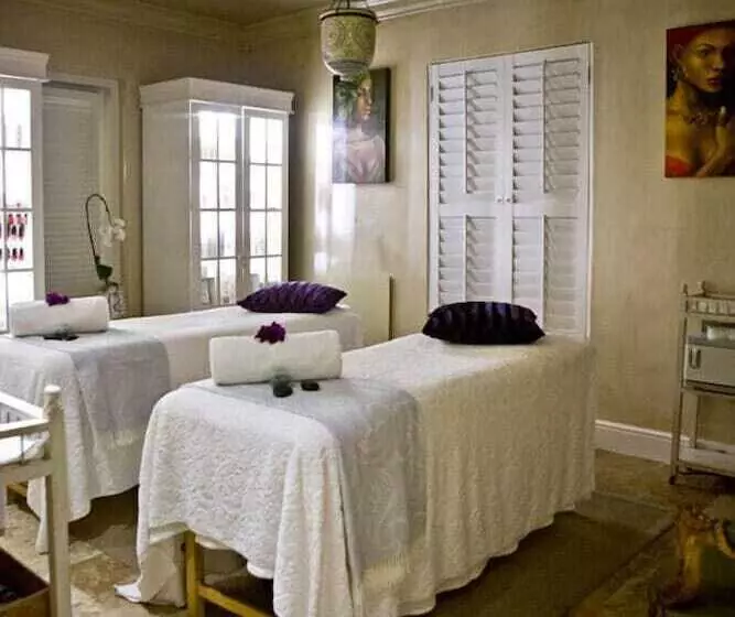 בית מלון כפרי Birkenhead House