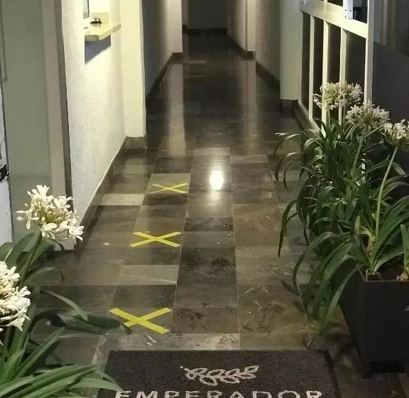 Отель Emperador Centro Guadalajara Y Remodelado