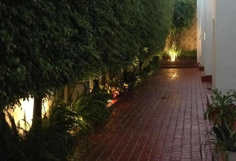 בית מלון כפרי Emperador Centro Guadalajara Y Remodelado