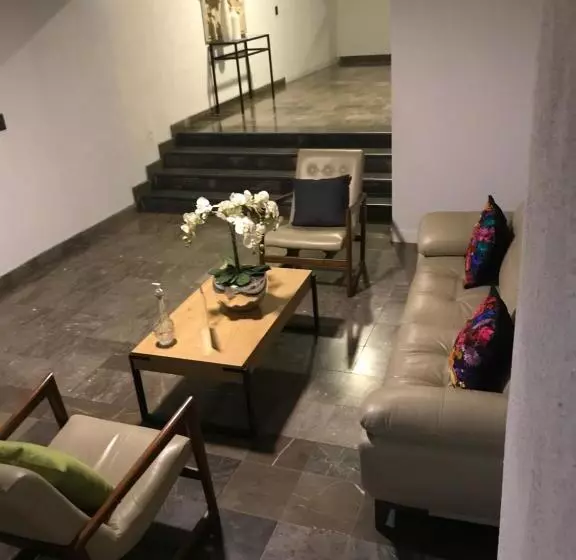 Отель Emperador Centro Guadalajara Y Remodelado