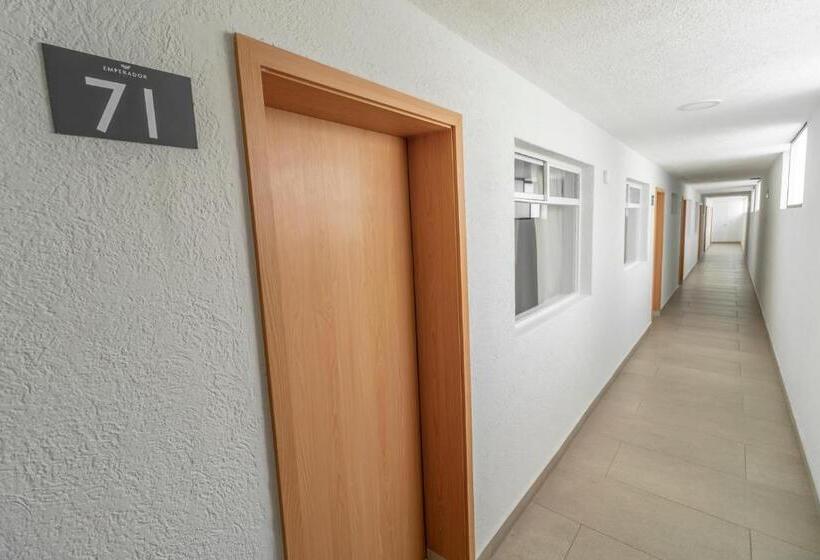 בית מלון כפרי Emperador Centro Guadalajara Y Remodelado