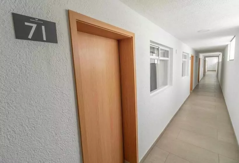 Отель Emperador Centro Guadalajara Y Remodelado