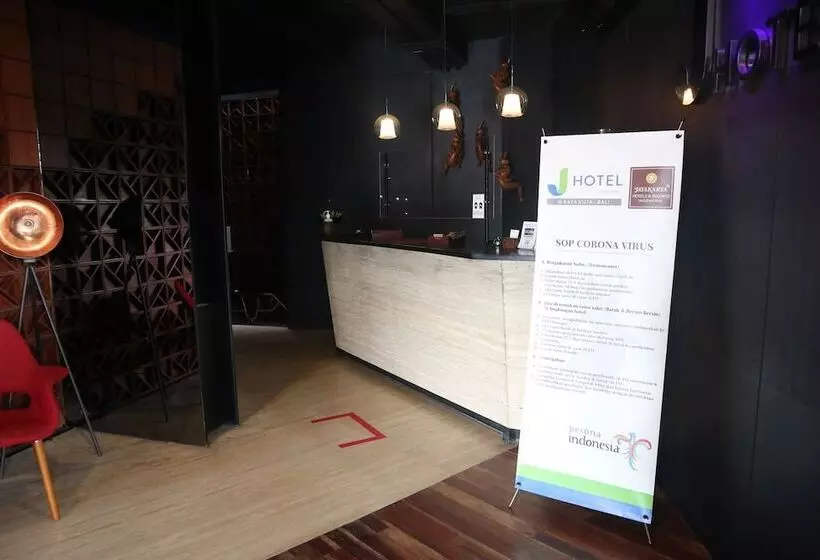 J Hotel Kuta