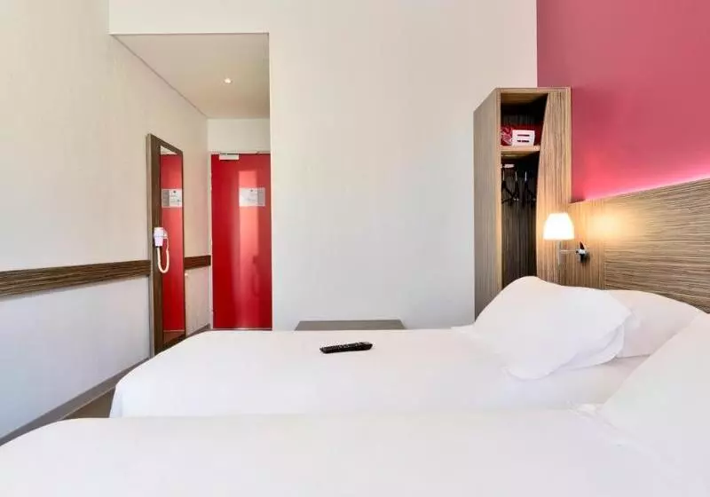 Отель Kyriad Saint Chely D Apcher  Aire De La Lozere