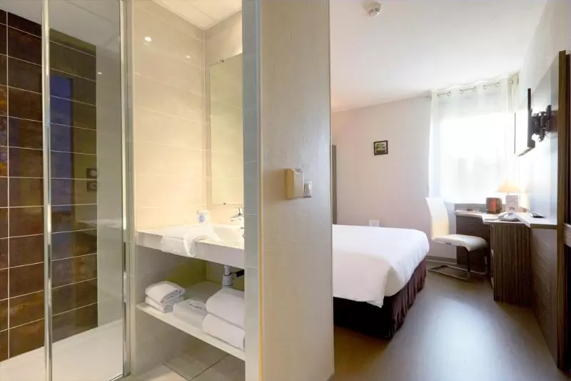 Отель Kyriad Saint Chely D Apcher  Aire De La Lozere