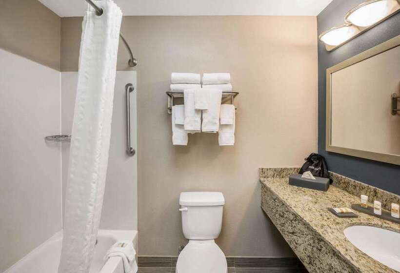 Отель La Quinta Inn & Suites Casino And Bar By Wyndham Glendive