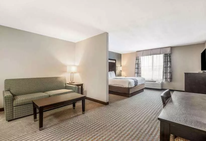 Отель La Quinta Inn & Suites Casino And Bar By Wyndham Glendive