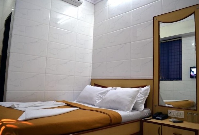 בית מלון כפרי New Deepak