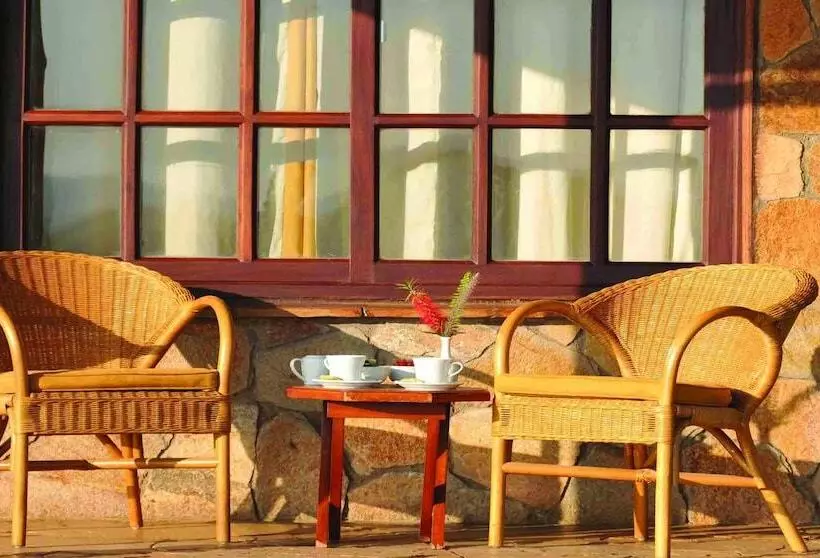 هتل Ol Tukai Lodge Amboseli