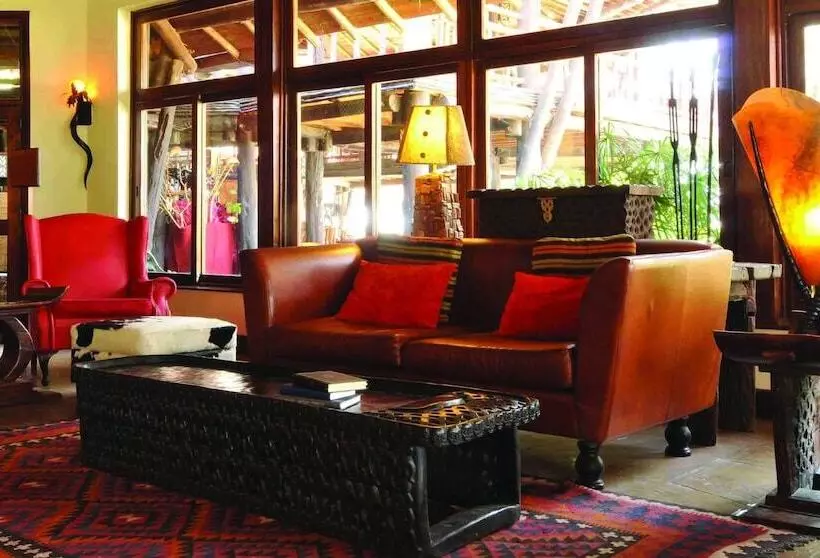 هتل Ol Tukai Lodge Amboseli