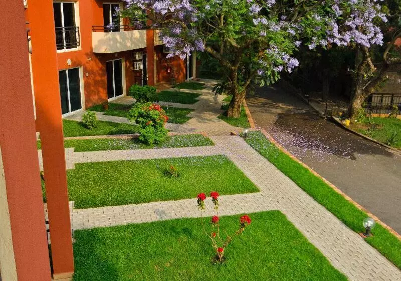 هتل Relais Des Plateaux & Spa– Ivato International Airport