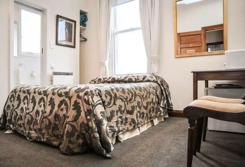 Hotel Trafalgar Lodge