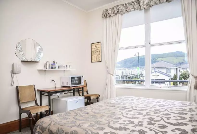 Hotel Trafalgar Lodge