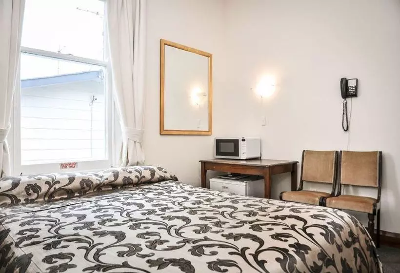 Hotel Trafalgar Lodge