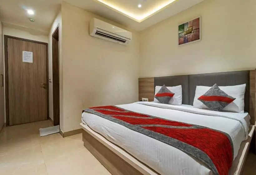 Hotel Tripple Tree   Karol Bagh