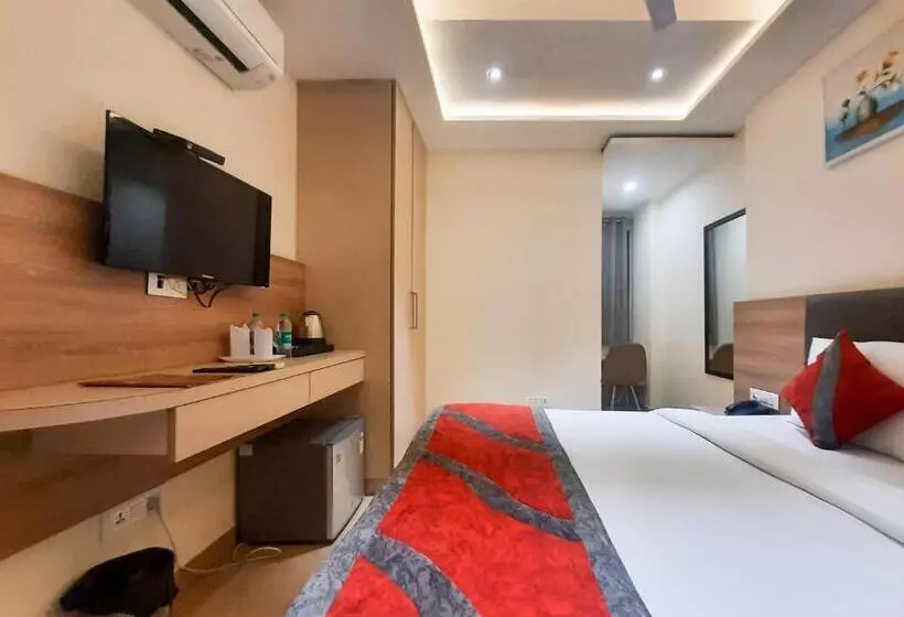 Hotel Tripple Tree   Karol Bagh