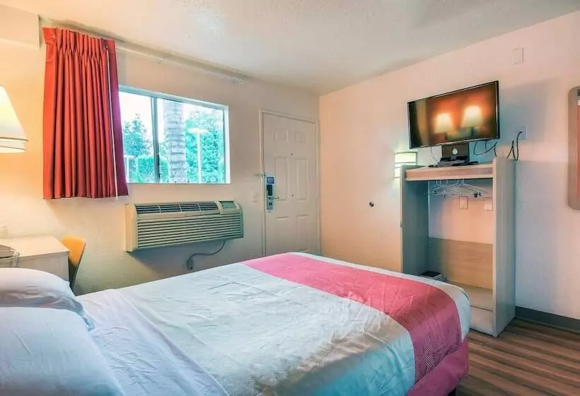 Motel 6 Chino, Ca Los Angeles Area