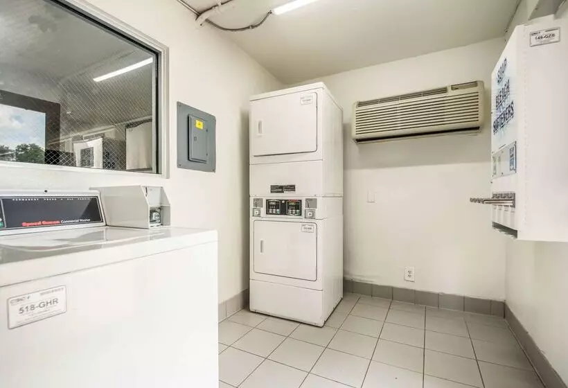 Motel 6college Station, Tx  Bryan