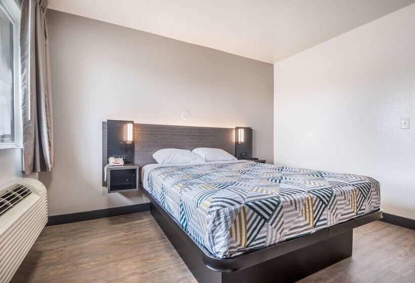 Motel 6college Station, Tx Bryan