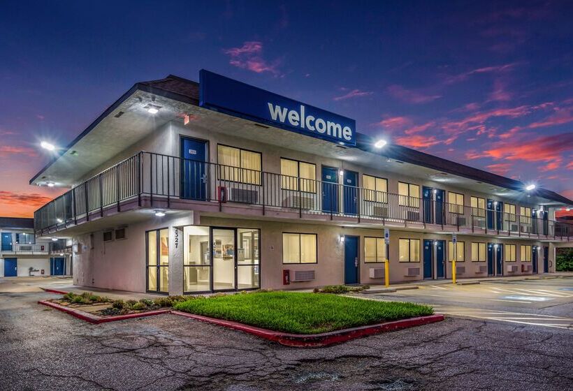 Motel 6college Station, Tx Bryan