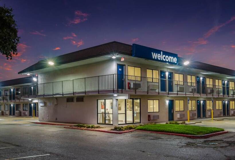 Motel 6college Station, Tx Bryan