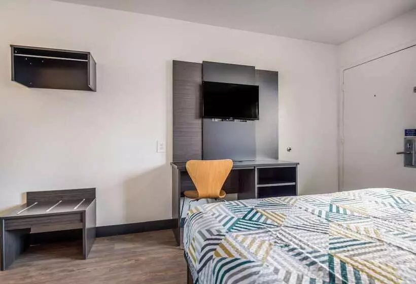 Motel 6college Station, Tx  Bryan