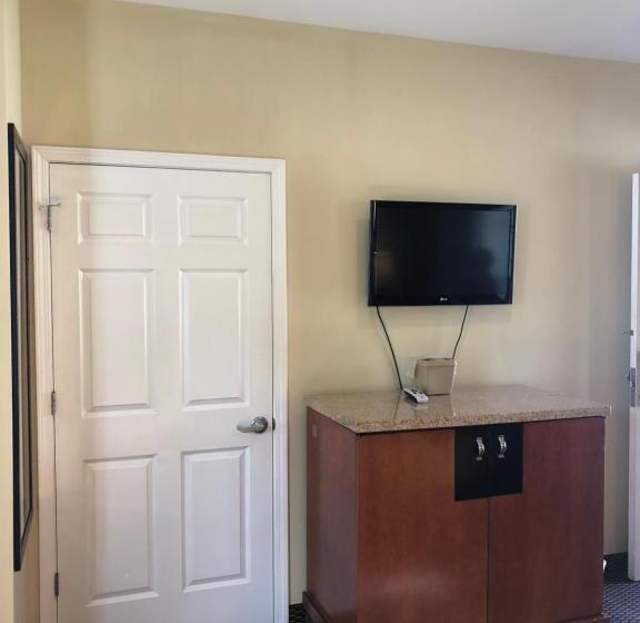 فندق على الطريق Budget Inn Williamsport